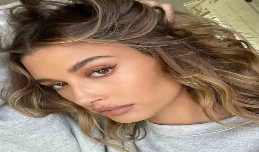 Here's How Hailey Bieber Looks With Bright Red Hair For Halloween 2022