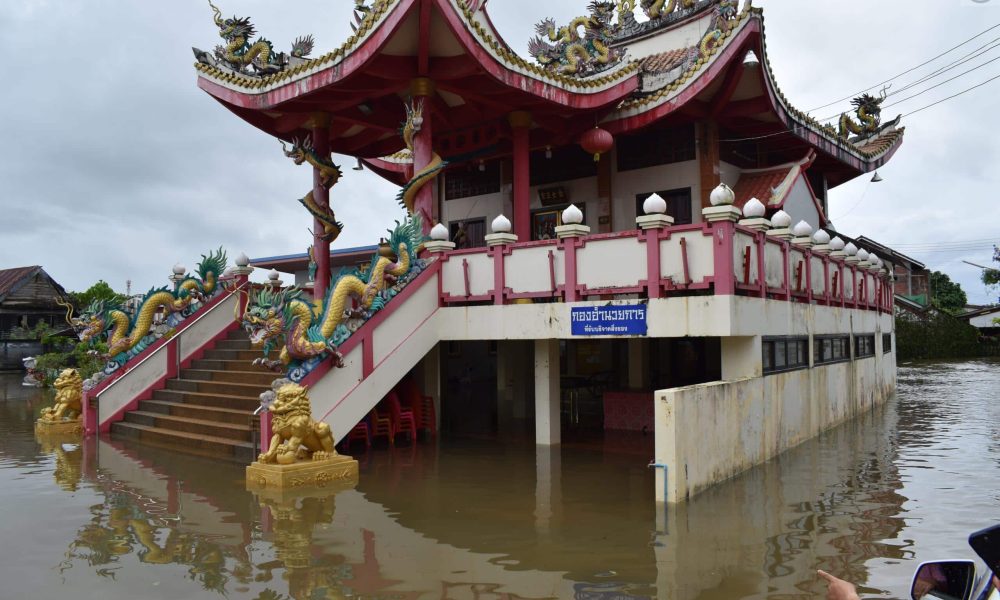 Tourism in Phuket Hampered by Flooding