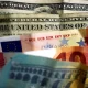 Dollar Rises After Recent Sell-off, Yen Rises