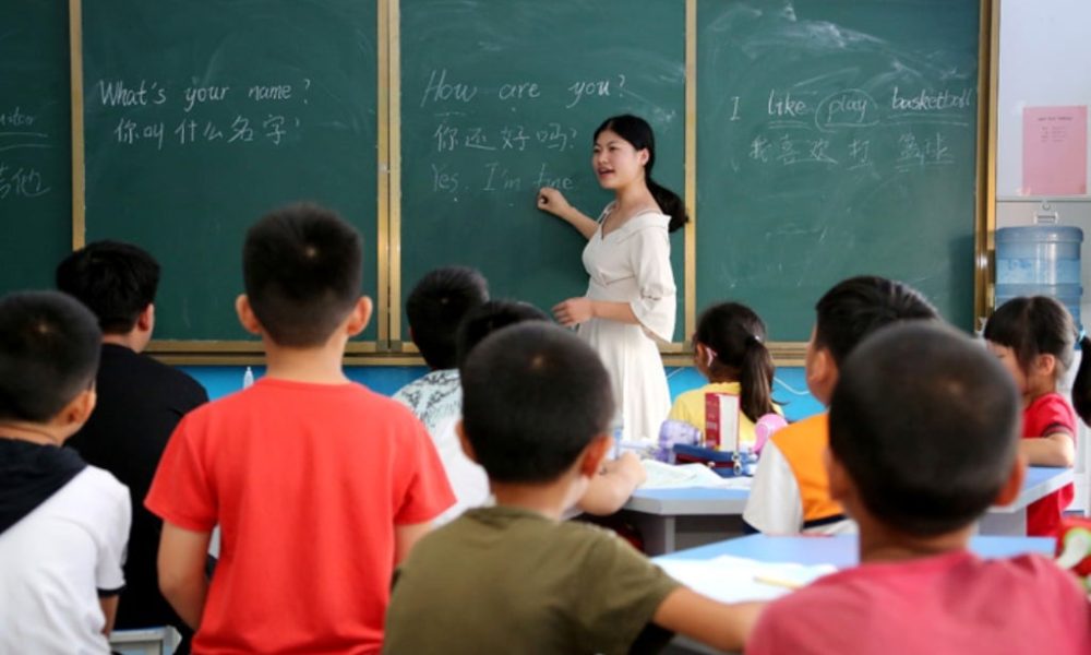 Lawmakers in China Push to Reduce English Learning Times