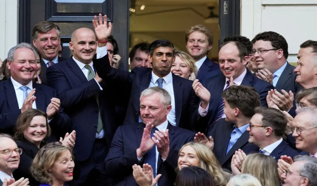 UK PM Sunak Gathers a Cabinet to 'Work hard' on Fixing the Economy