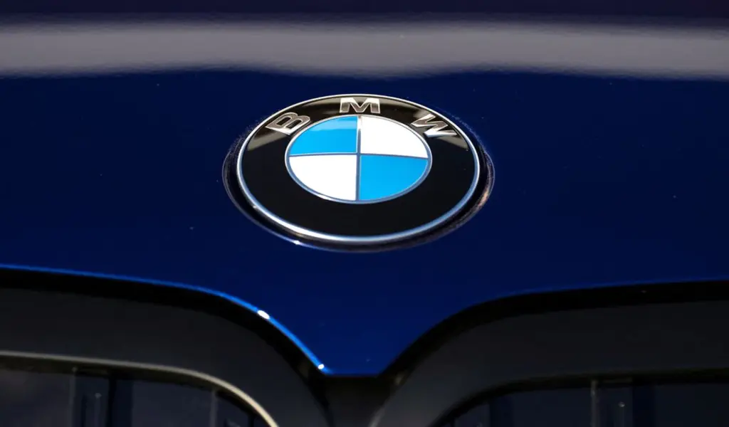 Mini, BMW Skips U.S. to Offer Direct-to-Customer Sales By 2024