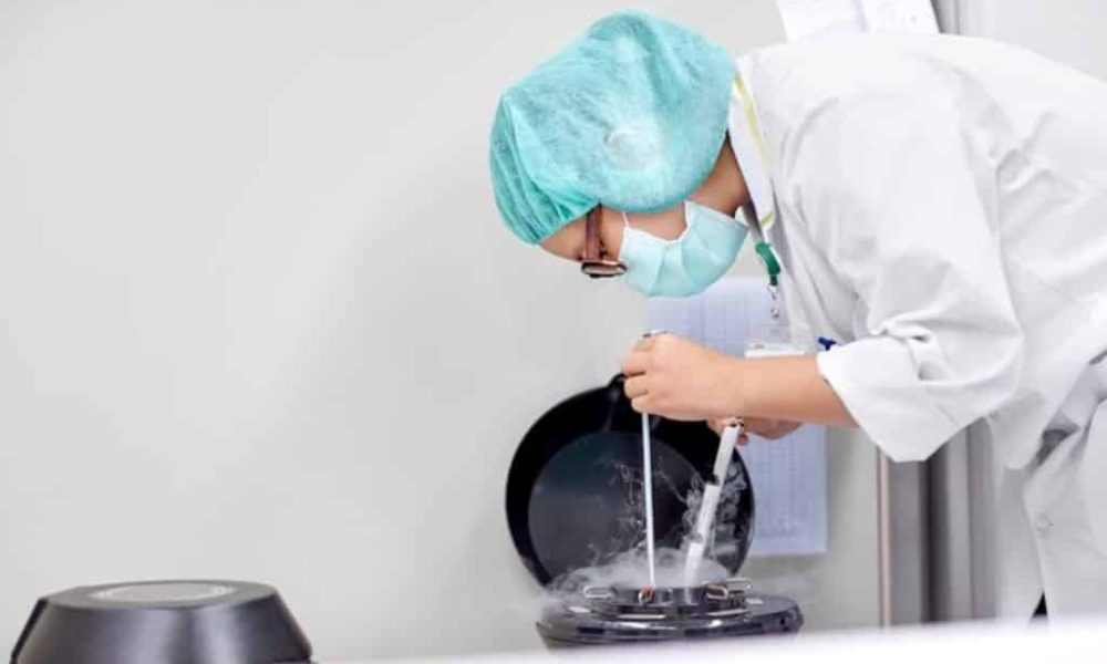 Fertility Solutions: The 3 Benefits of Freezing Eggs