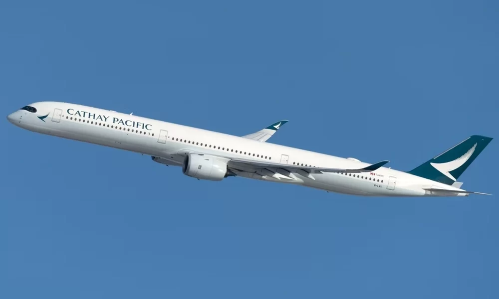 Hong Kong International Airport Officially Debut Cathay Pacific's New 3rd Runway
