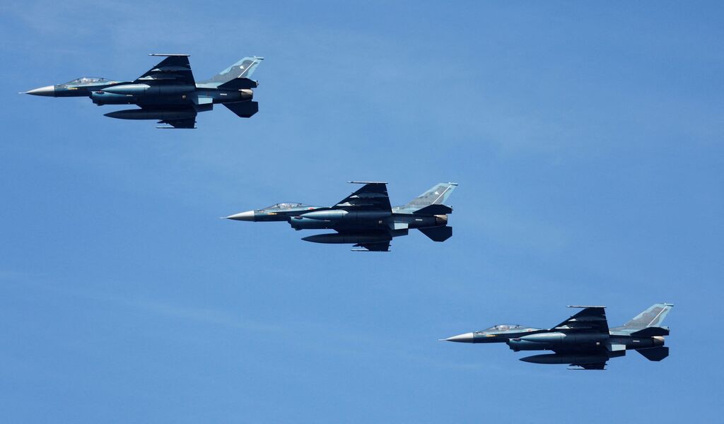 Japan Hosts a Multilateral Display of Naval Unity Amid Tensions in East Asia 