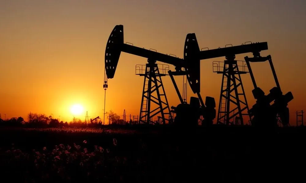 Oil Prices Drop as Russian Price Cap Proposal Eases Supply Concerns