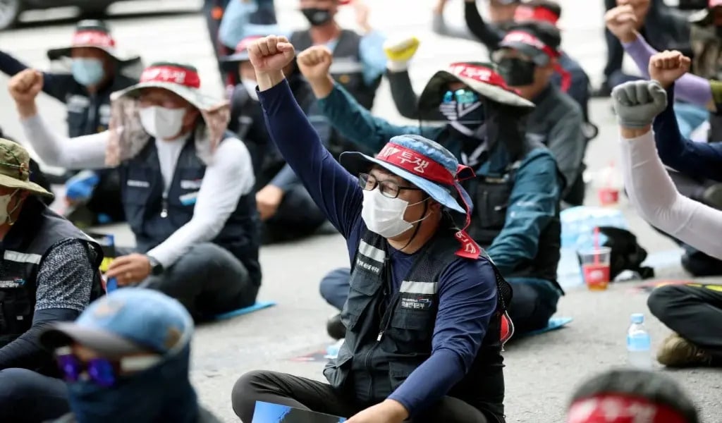 South Korean Truckers Strike Again, Threatening Supply Chain 