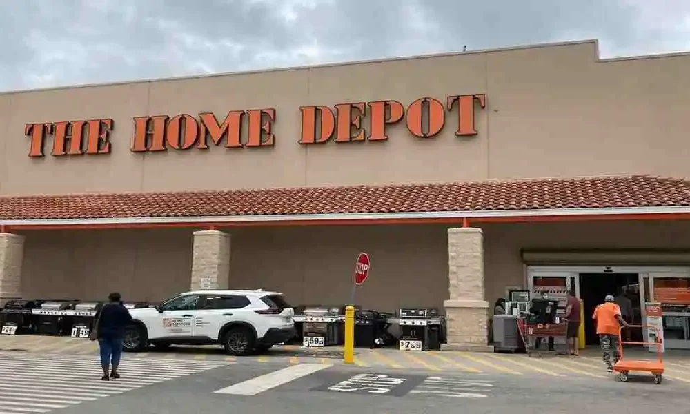 Home Depot's Turn To Top Expectations Again, But It Stays True To Its Forecast
