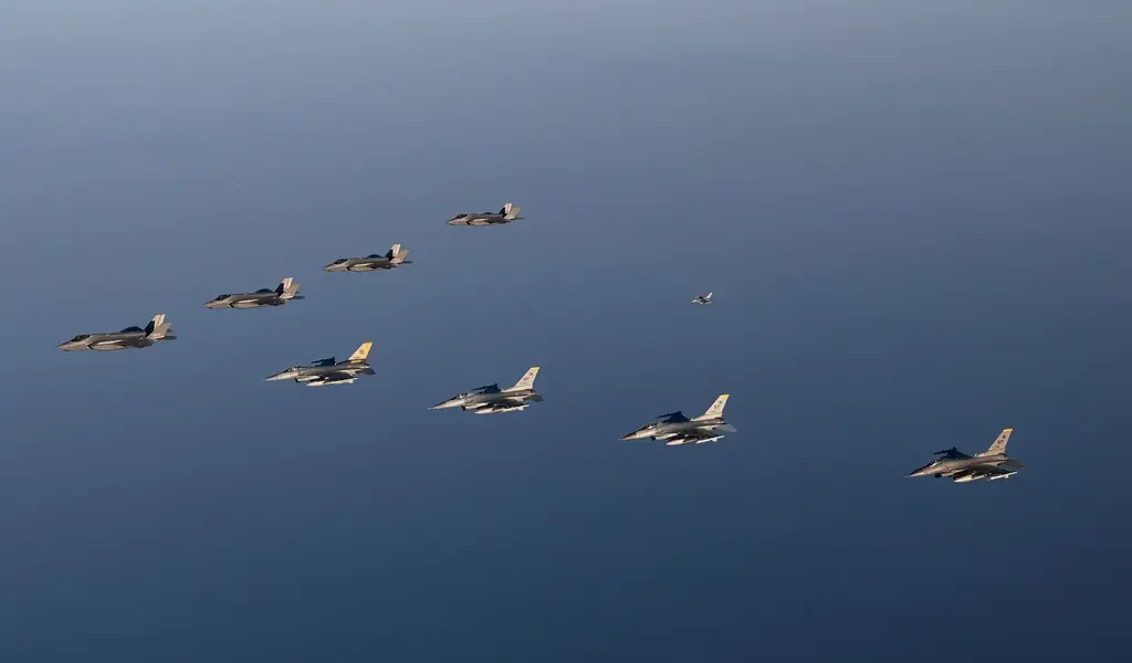 China ‘Sends Record Number Of Fighter Jets’ Toward Taiwan in 24 Hours
