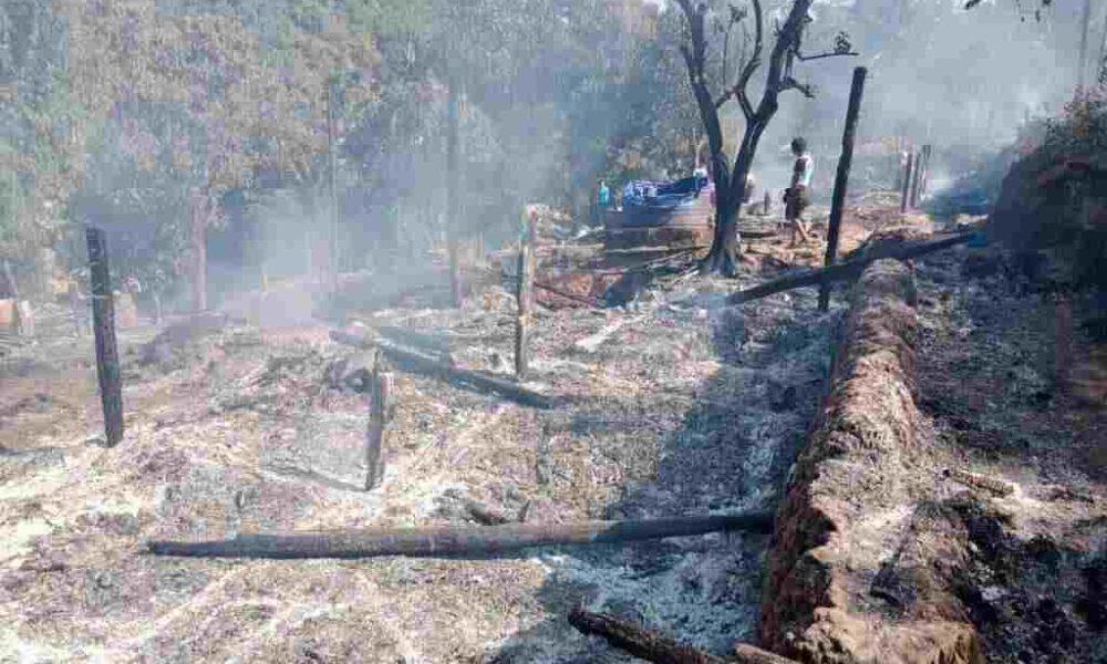 Fire Destroys 21 Houses at Myanmar Refugee Camp in Western Thailand