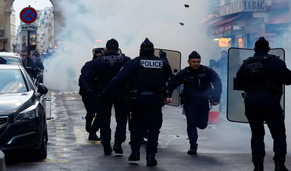 Paris Gunman Kills 3 At A Kurdish Cultural Centre