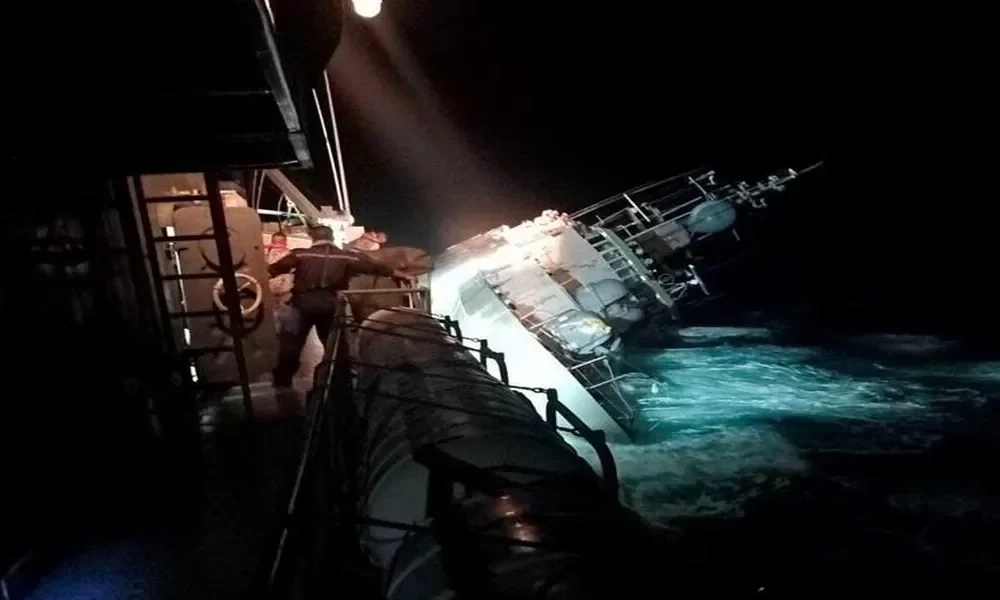 Thai Warship Sinks in Heavy Seas, Leaving 31 Sailors Missing