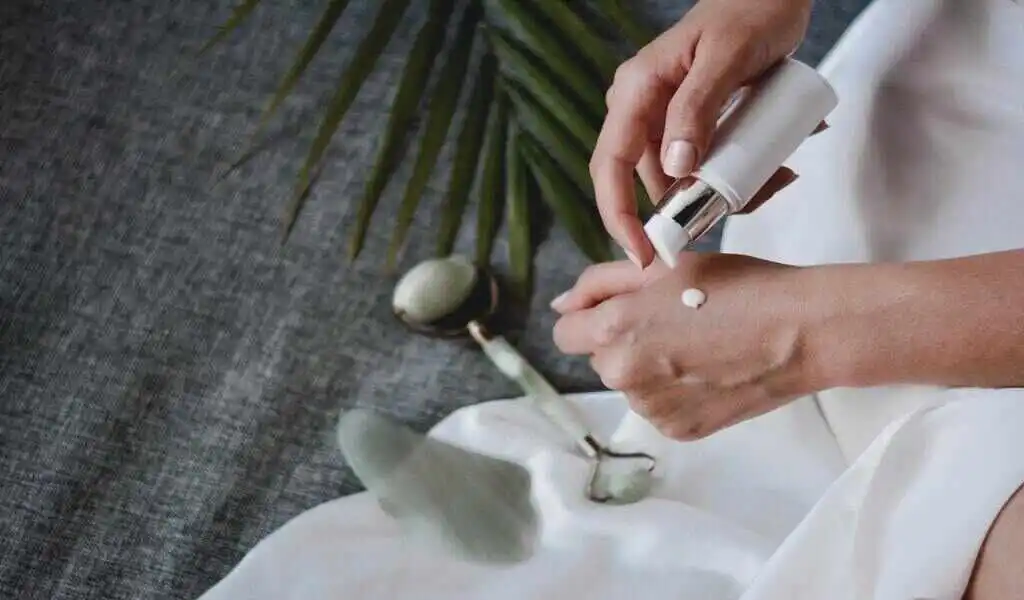 Natural Skincare: 4 Reasons To Switch