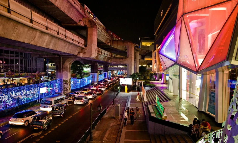Bangkok Plans to Improve the City’s Streetlights