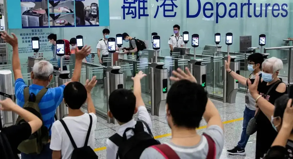 Chinese Flock to and from China