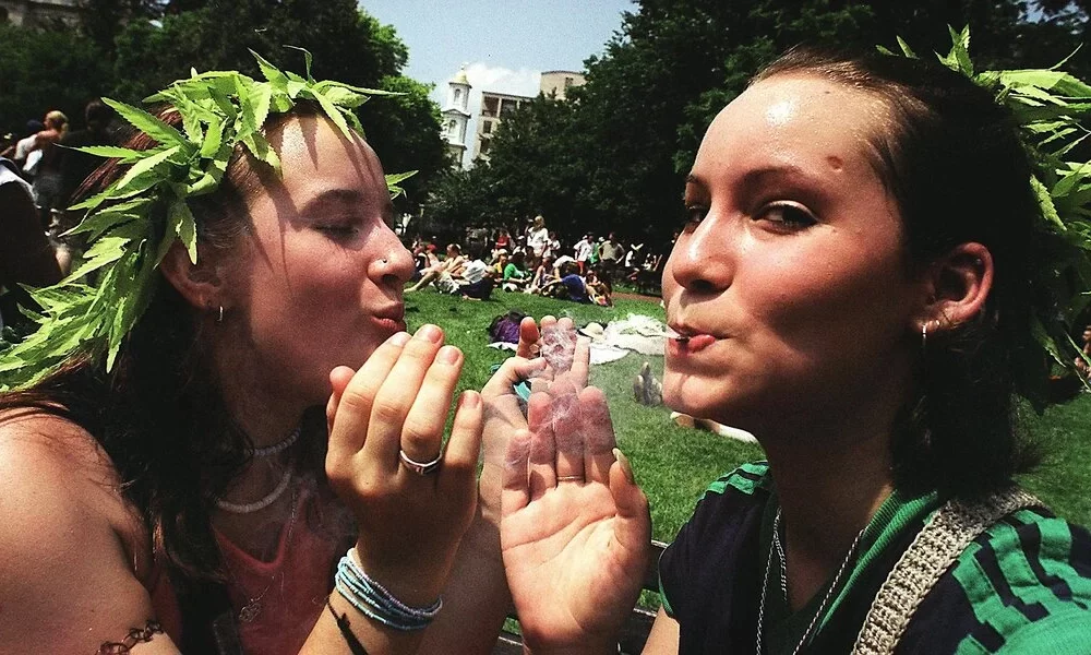 Young People are Ditching Alcohol For Marijuana, New Report Finds 245% Increase