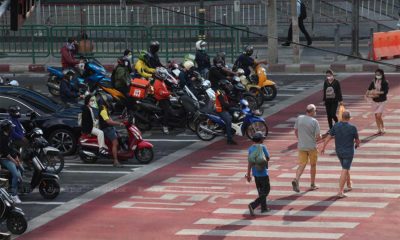 Police Warn Drivers Who Fail to Stop at Zebra Crossings Face 4,000 Baht Fine