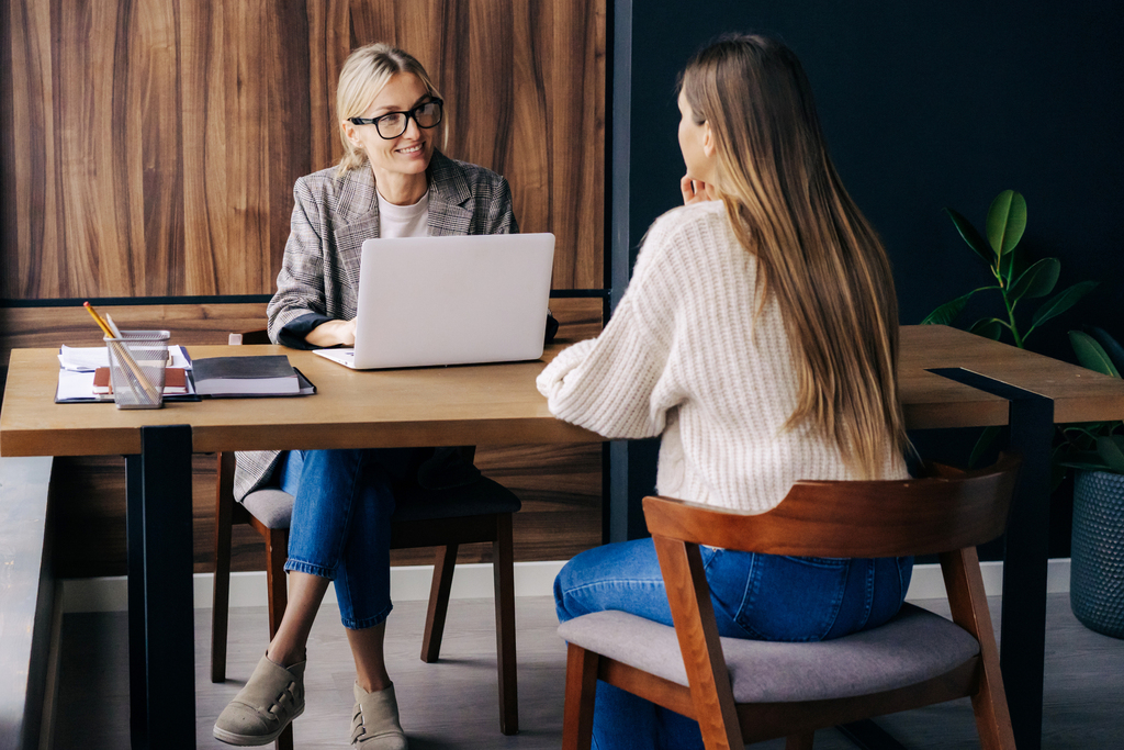Using Employer of Record (EOR) Services, business