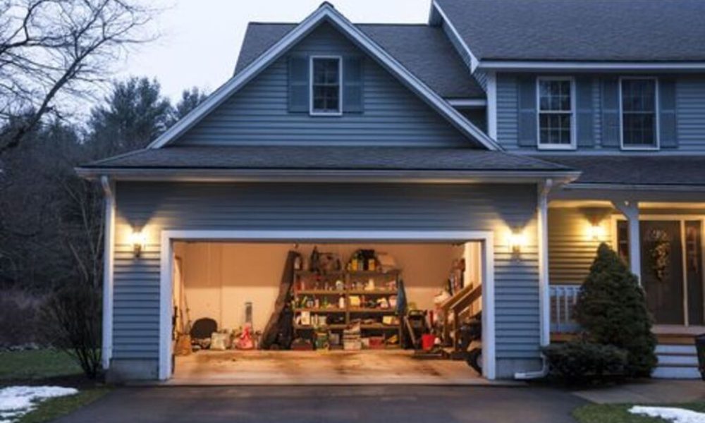 A Guide to Garage Spring Cleaning for 2023