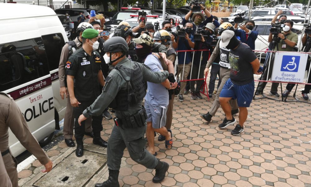 6 Police Officers Criminally Charged Extorting Money