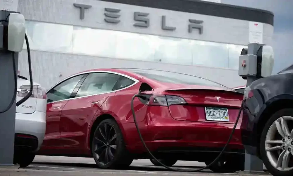 Why Investors have Fallen Out Of Love With Tesla