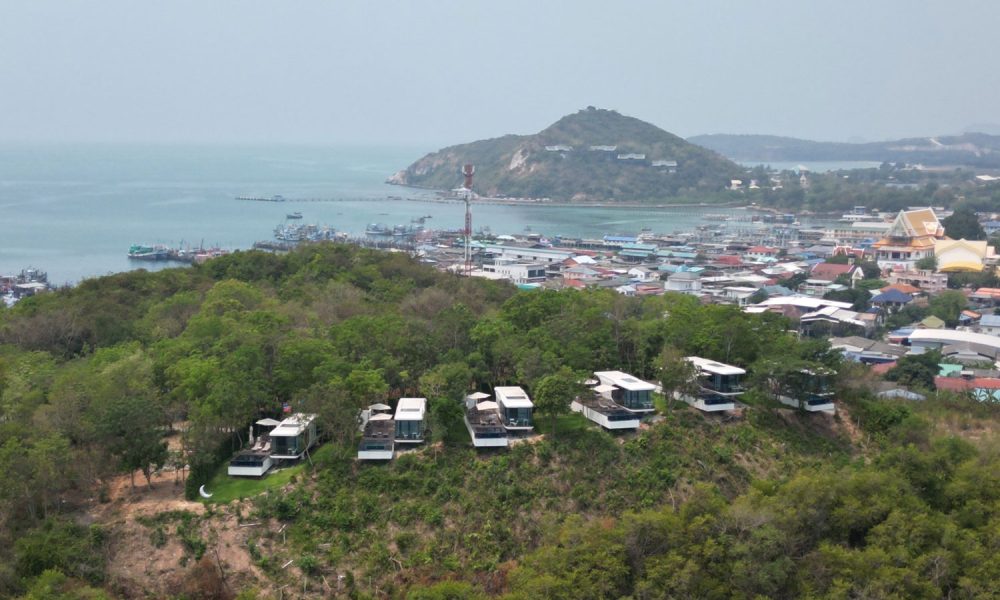 Waterfront Resort in Sattahip