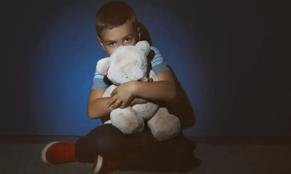 Study Finds Childhood Trauma Affects Women Differently Than Men