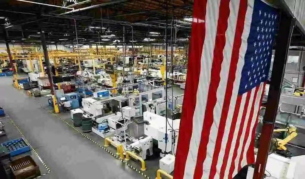 Gold Price Rises As U.S. Manufacturing PMI Drops To 46.3