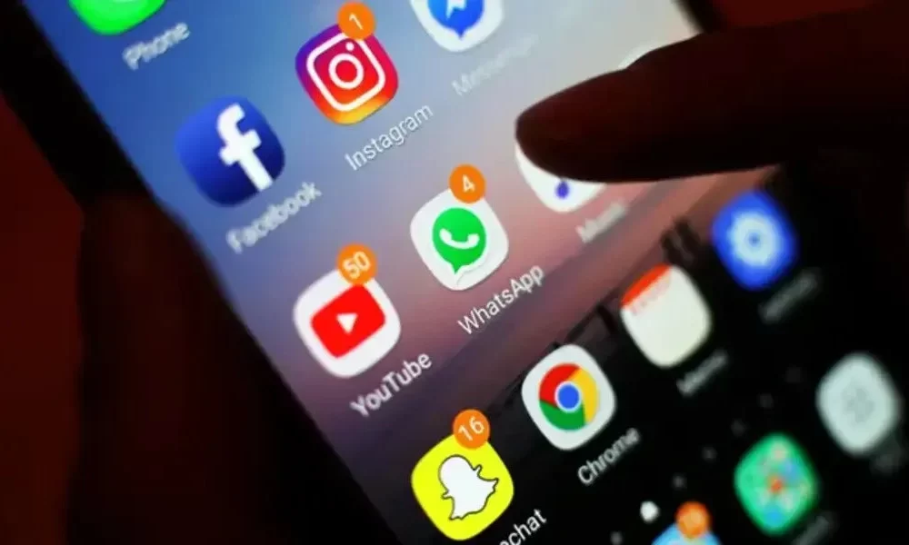Signal And WhatsApp Join Forces To Oppose Online Safety Legislation