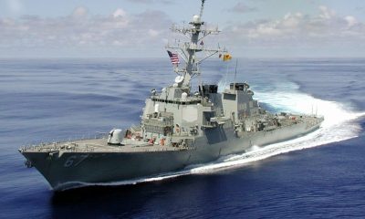 US Warship on High Alert Enters Taiwan Strait