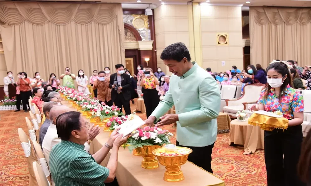 Bangkok Holds Activities to Show Gratitude for Senior Citizens on National Elderly Day