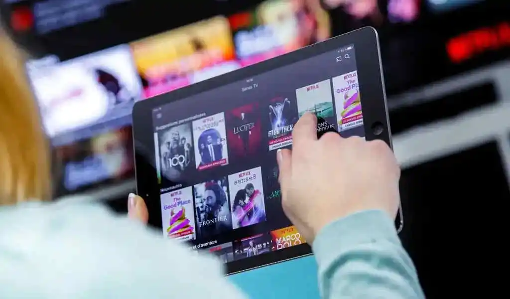 Netflix Hits Record High of 232.5 Million Subscribers, Password Crackdown Coming Soon