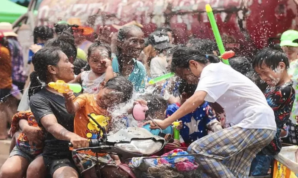 Over 18 billion baht Spent during Songkran holidays, According to TAT Estimates