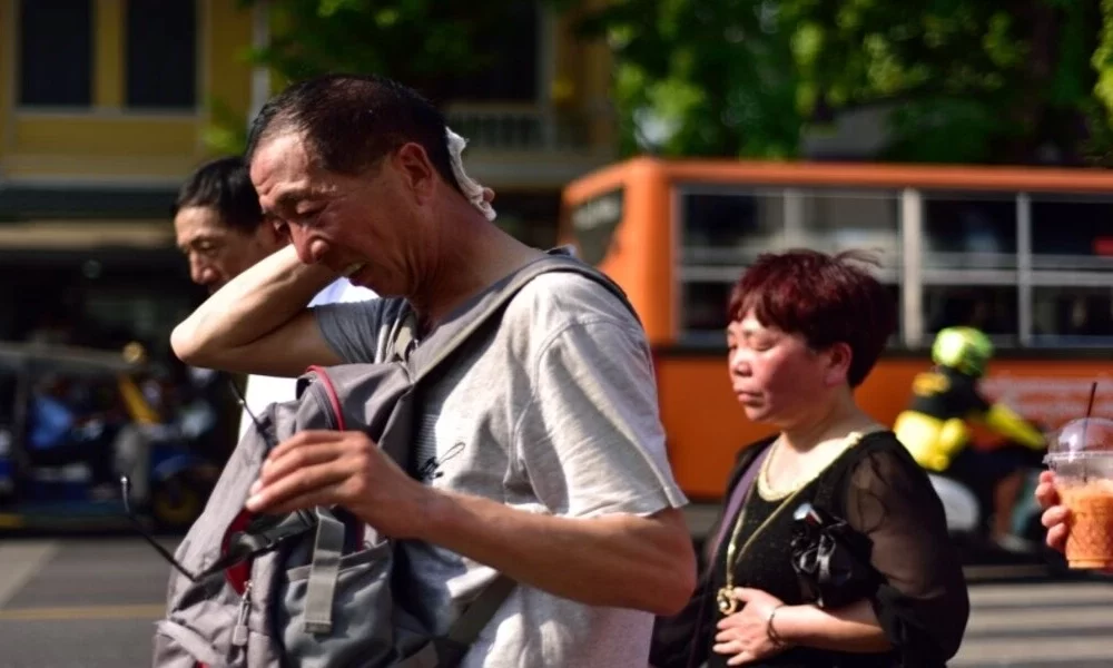 Record-Breaking Heat Wave Sweeps Asia Extreme Temperatures in Thailand and China