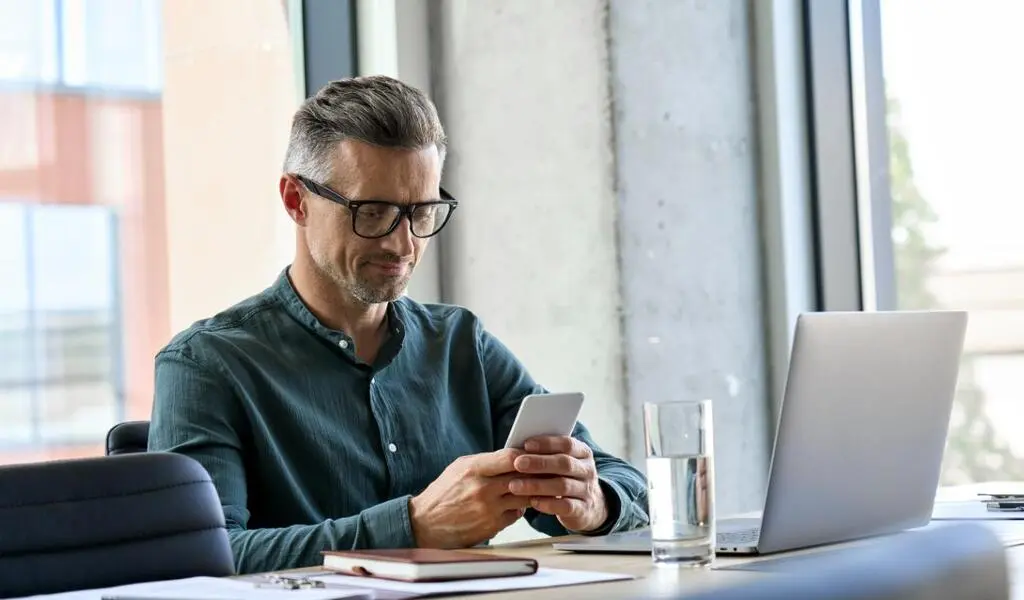 Top 10 Must-Have Features in a Facilities Maintenance App for Your Business