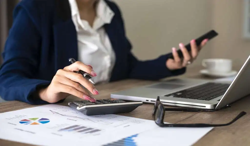 Why Choose an Accounting Diploma As a Career Option? Here’s the answer!