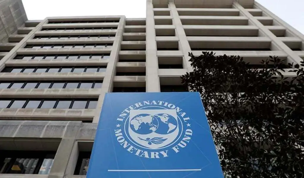 IMF Urges Pakistan to Arrange $8 Billion in Fresh Loans for External Debt Repayments