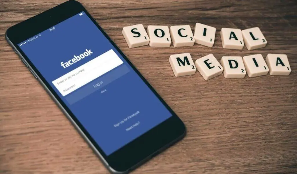 In Pakistan, Facebook, Twitter, And YouTube Are Now Available