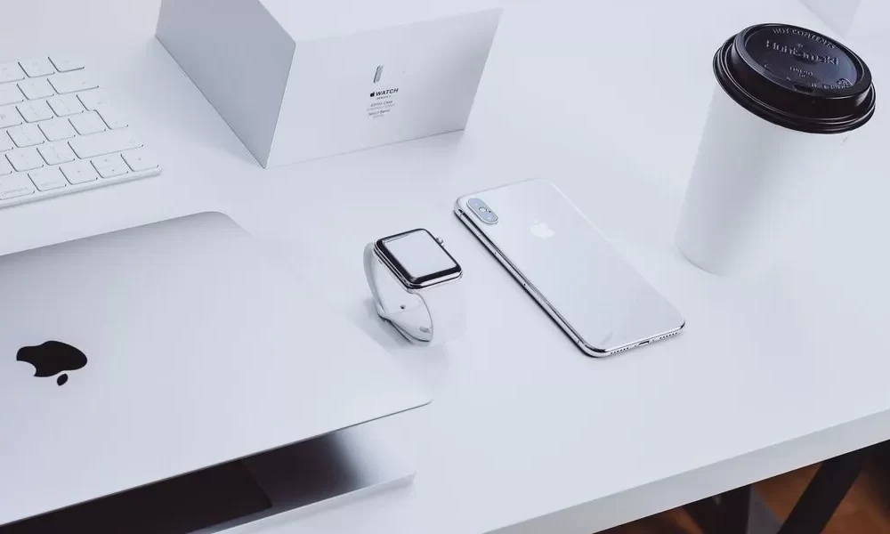 Apple Stock Surpasses Historical Value Metrics, Attracting Short Put Trades