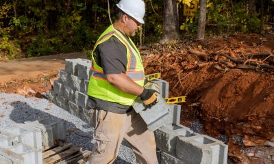 Stucco Cinder Block Retaining Wall Finishes for a Modern Look