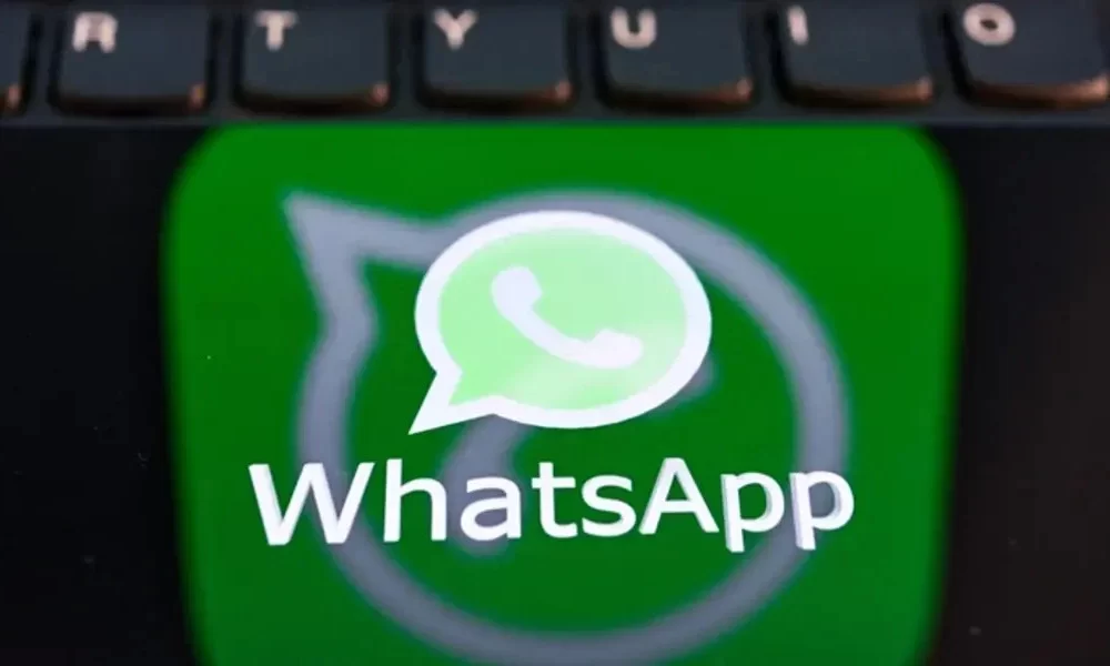 New WhatsApp Feature Adds Chat Transfers, But There's a Catch