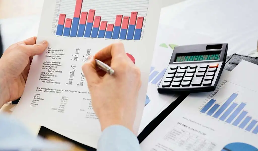 Achieve Financial Clarity with a Bookkeeping Virtual Assistant
