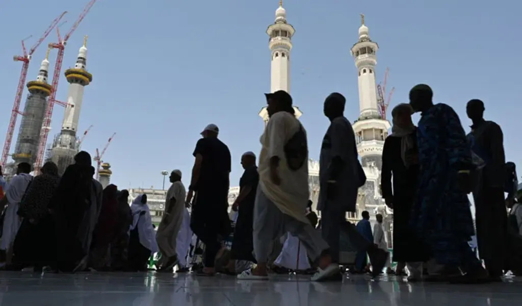 Iraq Welcomes Pakistani Pilgrims Visa Fees Waived E Visa Facility 
