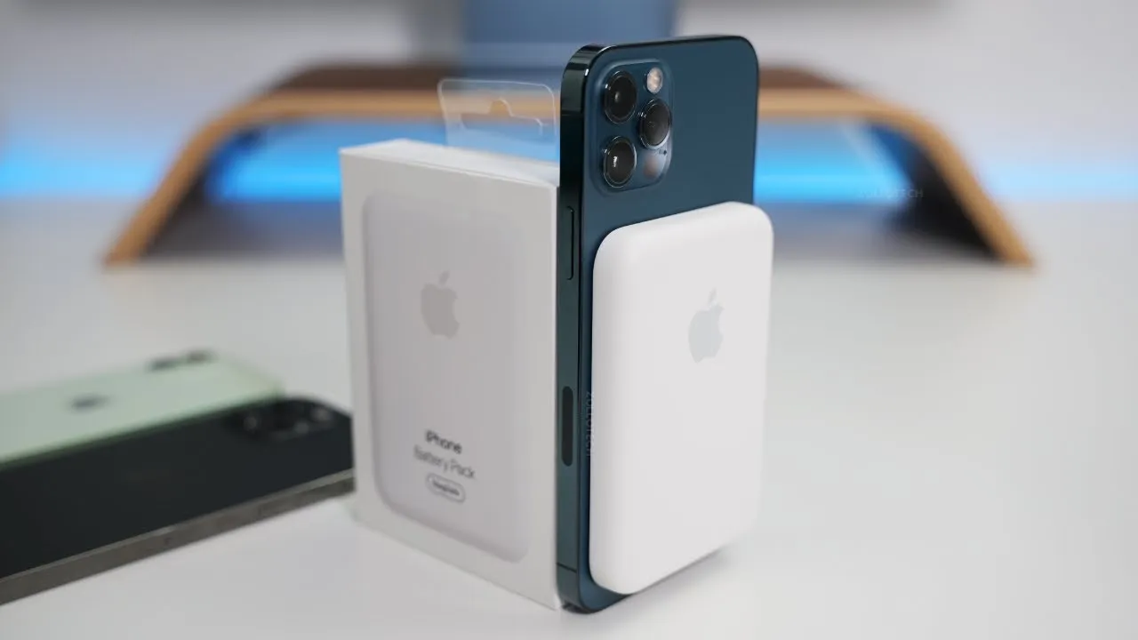 iPhone battery pack