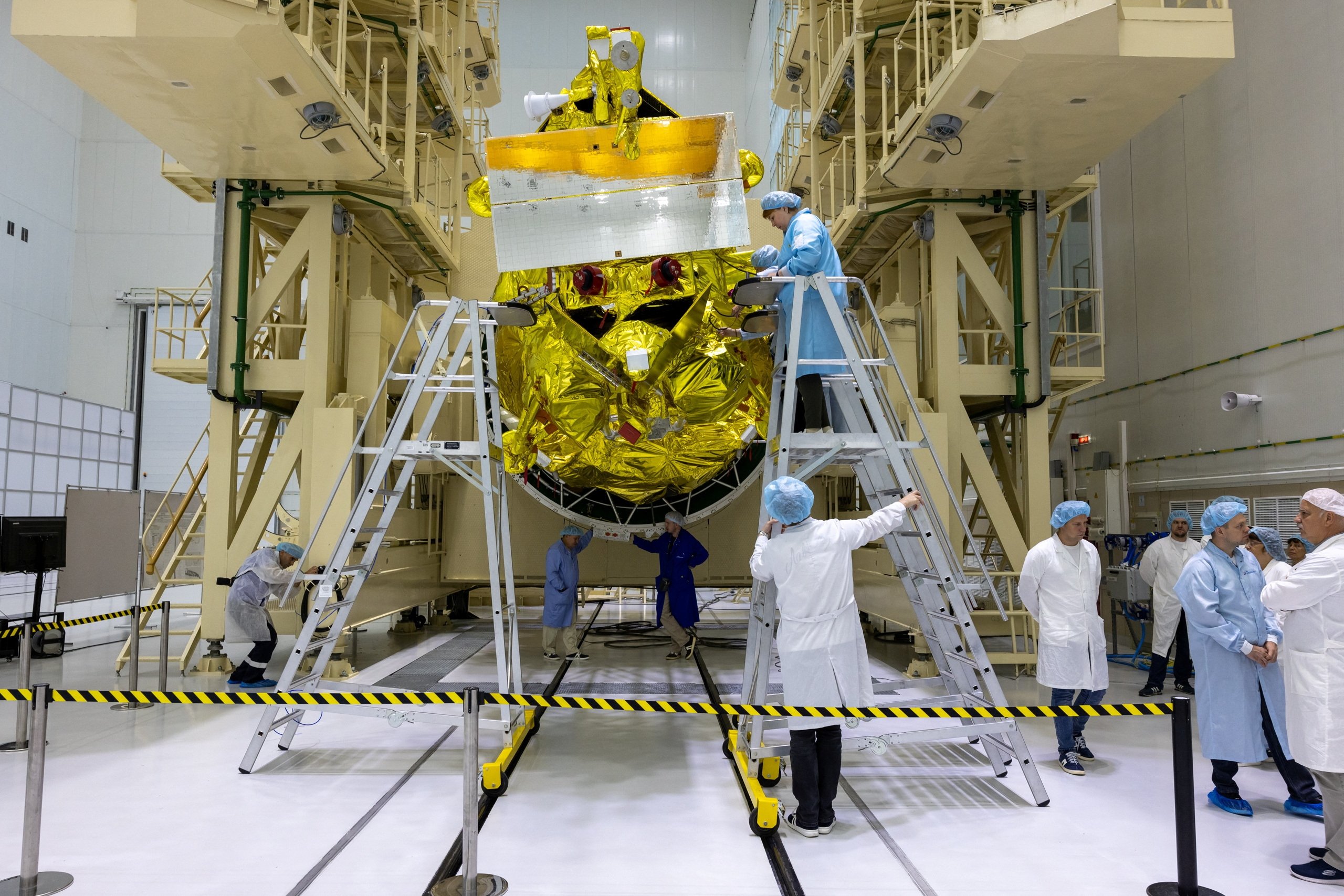 Russia's Unmanned Luna-25 Spacecraft Crashes on The Moon