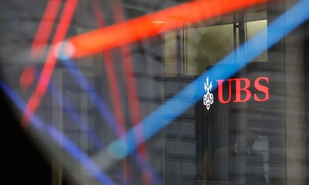 UBS Investor Survey Follows Credit Suisse's AT1 Bailout