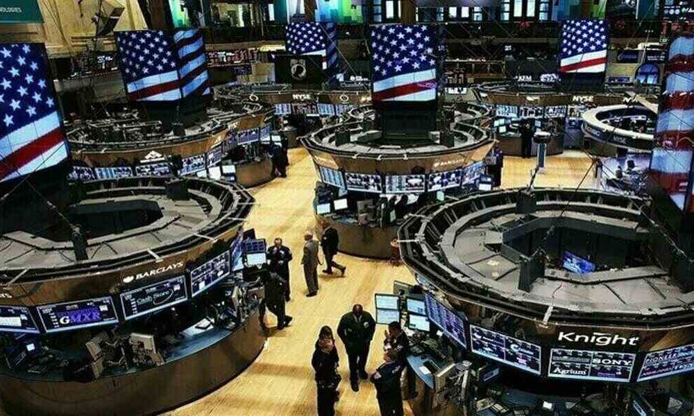 Dow, S&P 500 Rise As Yields Slip Ahead Of Fed Decision