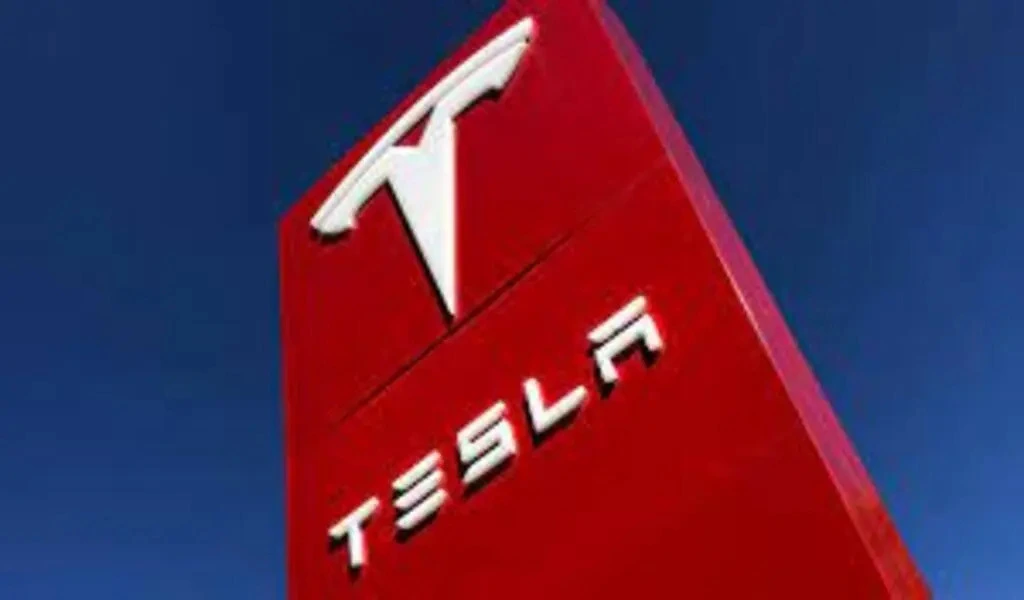 Despite Ongoing Auto Strikes, Tesla Chief Elon Musk Has a Warning For Detroit 3