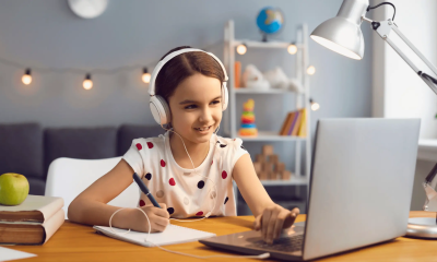 Gadgets For The Modern Classroom: Enhancing Windows-Based Online Teaching