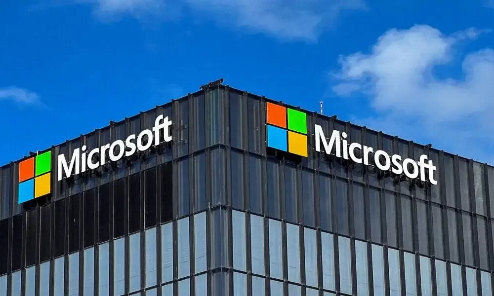 Despite Microsoft's AI Bets, Alphabet Has Yet To Find a Silver Lining